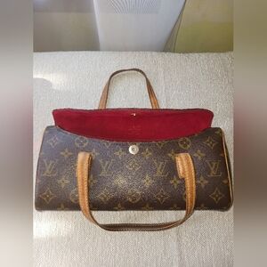 Authentic Louis Vuitton monogram sonatine puse.